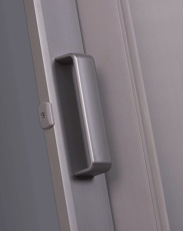 Elite folding door silver handle detail